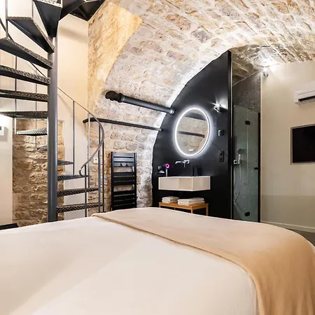 Luxury 2br Le Marais Ac Courtyard