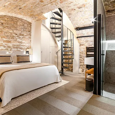 Apartment Luxury 2br In Charming Courtyard Le Marais