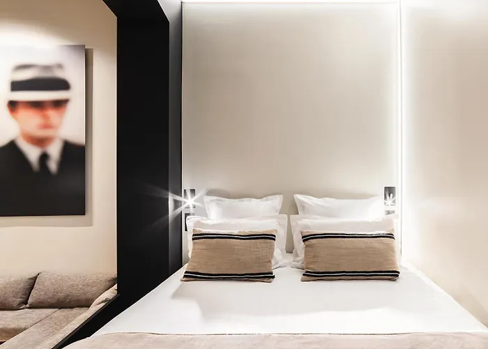 Luxury 2br Le Marais Ac Courtyard شقة