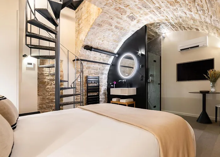 Luxury 2br Le Marais Ac Courtyard
