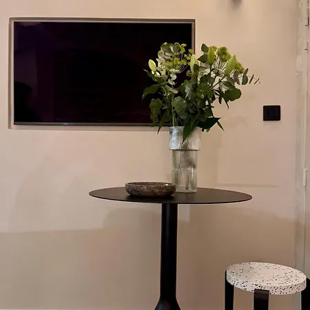 Luxury 2br Le Marais Ac Courtyard *