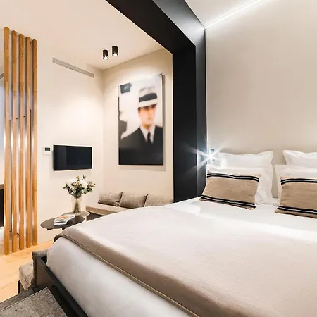 Apartment Luxury 2br Le Marais Ac Courtyard *